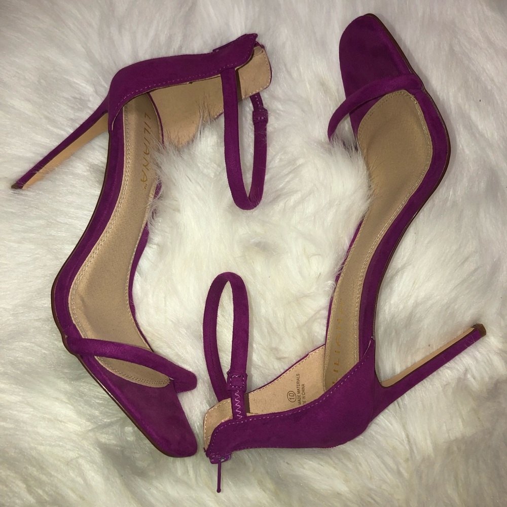 Magenta heels